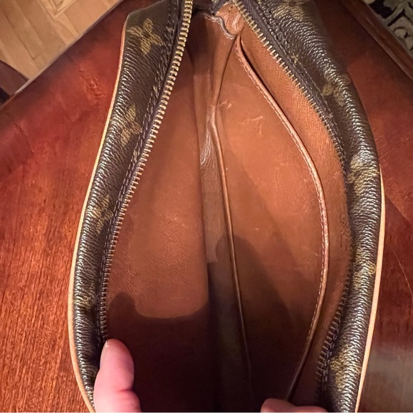 Louis Vuitton Monogram clutch Brown and Tan - Picture 13 of 17